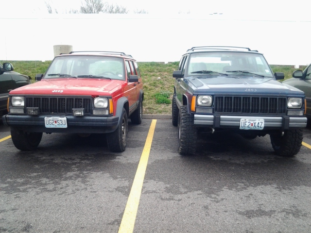 Your XJ Parked Next to a Stock Xj Picture Thread!-20120308_125330.jpg
