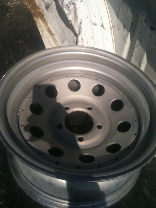 Craigslist rusted rims makeover found for 75-image-723816557.jpg