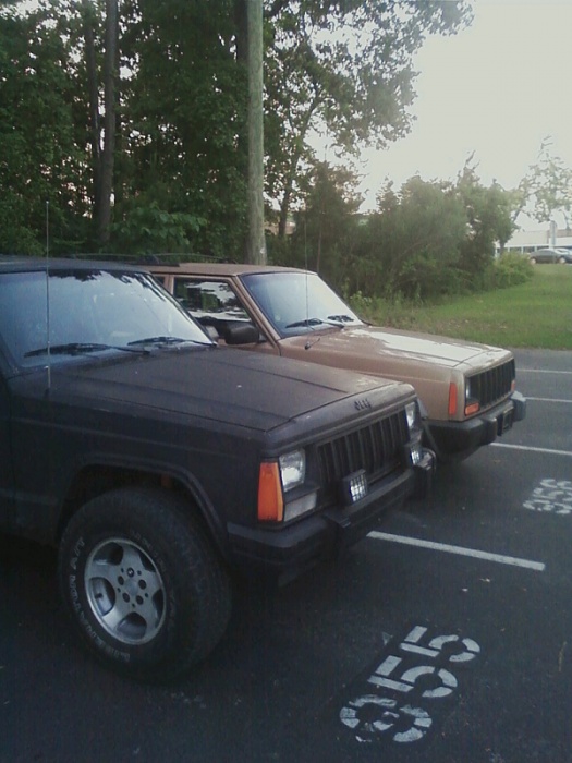Your XJ Parked Next to a Stock Xj Picture Thread!-image-1848825863.jpg