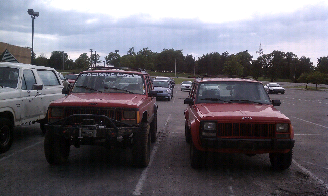 Your XJ Parked Next to a Stock Xj Picture Thread!-forumrunner_20120518_003656.jpg