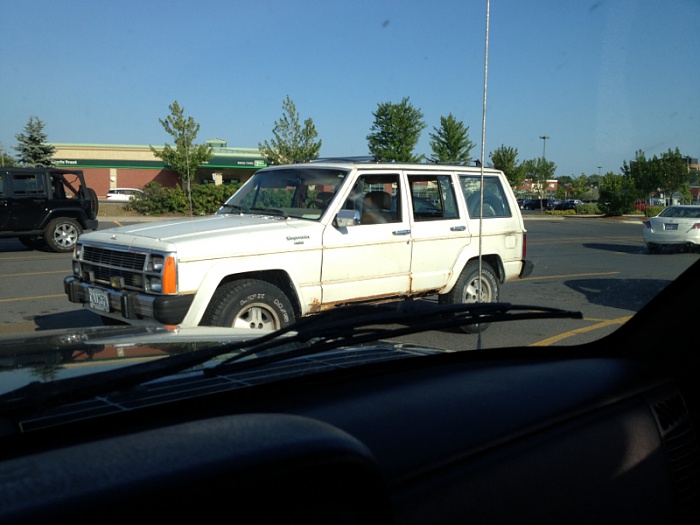 New "you know you drive an xj when"-image-1346037443.jpg