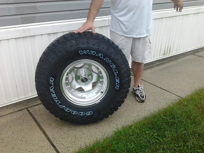 got 2 of my rims and tires today-1999-sport-011.jpg