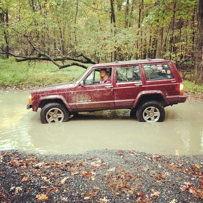 Your gf or wife working on your cherokee!-img_20121002_193221.jpg