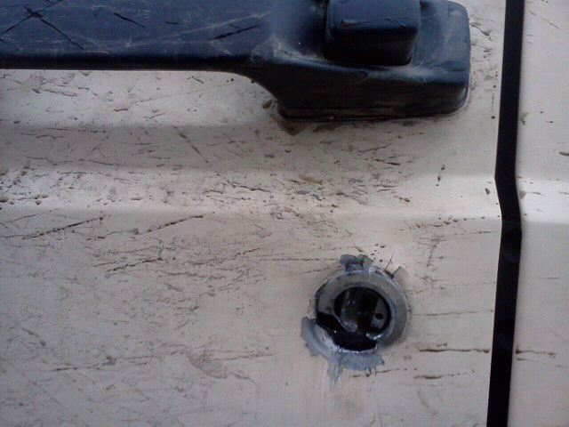 Someone tried jacking my ride! :-(-forumrunner_20121105_111320.jpg