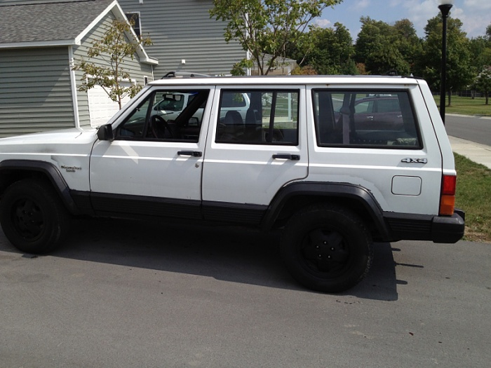 XJ Laredo-image-3823407020.jpg