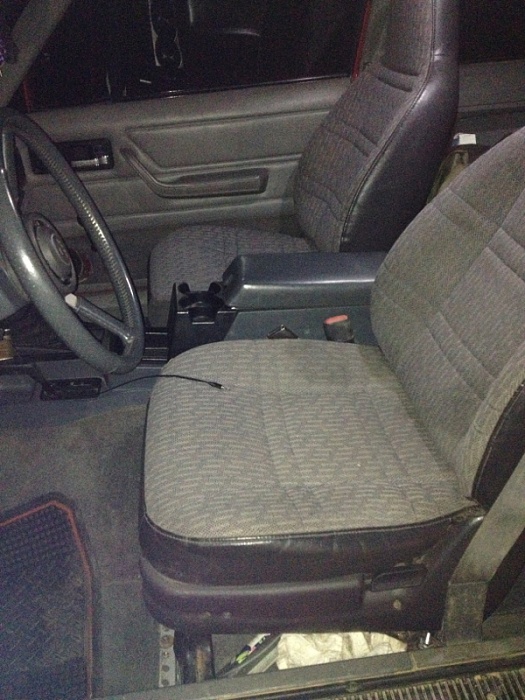 99 jeep seats in my 94.-image-3833984415.jpg