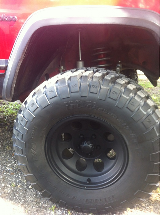 Looking for a pic of 32's on a 15x10 rim with 4 inch backspacing-image-2695467960.jpg