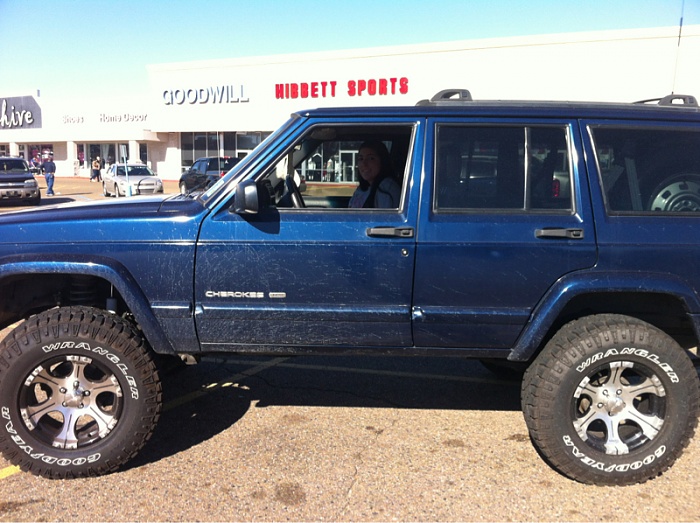 Pics of  Xj's with 4.5 lift and 32 or 33 tires!-image-2513527289.jpg