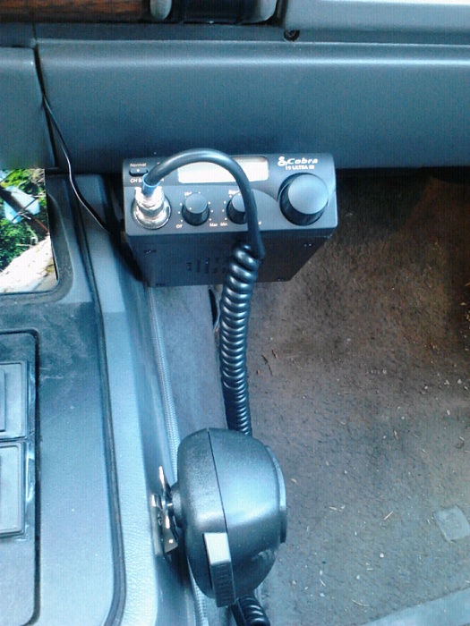 CB mount-forumrunner_20130226_163058.jpg