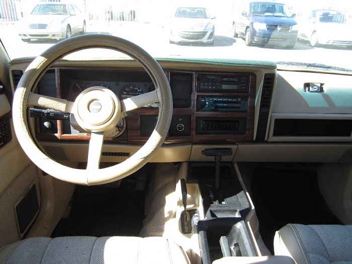 Lookin' At another XJ-93-cherokee.jpg
