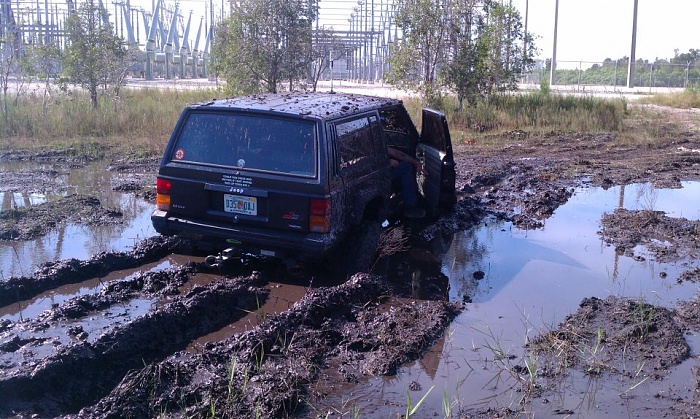 Post pictures of your XJ stuck-300607_10150312529804542_589884541_7982223_1796131880_n.jpg