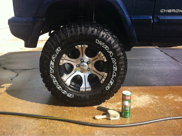 keeping white letters on the tires clean? - Page 2 - Jeep Cherokee Forum