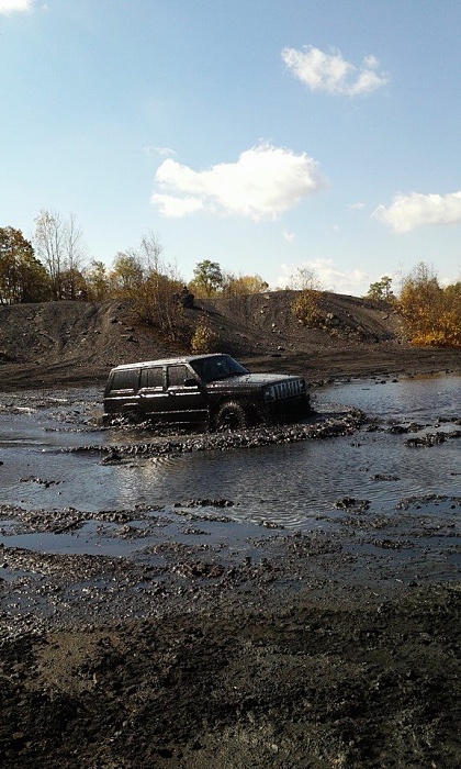 Jeeps in the Wild-1380749_10202112057221100_846351810_n.jpg