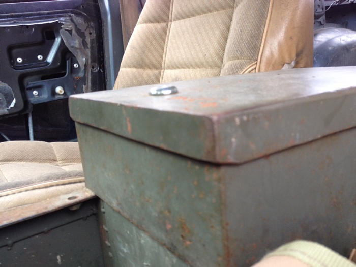 Locking center console?-image-1202029842.jpg