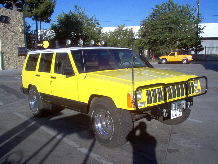 Double Wide Jeep.-8_widened_cherokee_new_paint_job_001.jpg