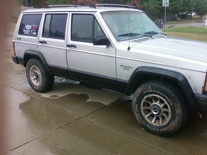 xj "cruiser"-chomper-rain-side-paint-finished.jpg
