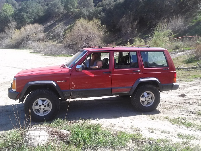 New to our family - 1990 Cherokee Laredo-cam00419.jpg