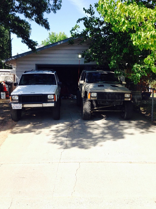 Street Cherokee-image-919525106.jpg