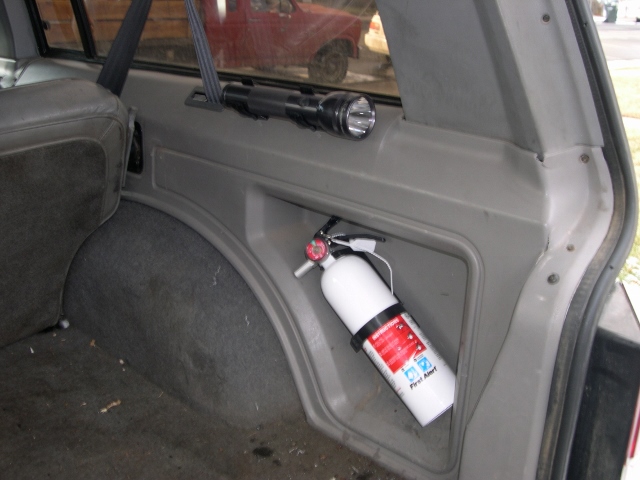 Fire extinguisher mount-widttxjtoday-003-640x480-.jpg