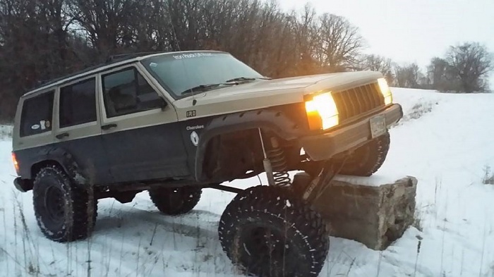 LARGE pics of lifted XJ's Wanted - Reward!-10384209_10205659125306229_5106149489953408476_n.jpg