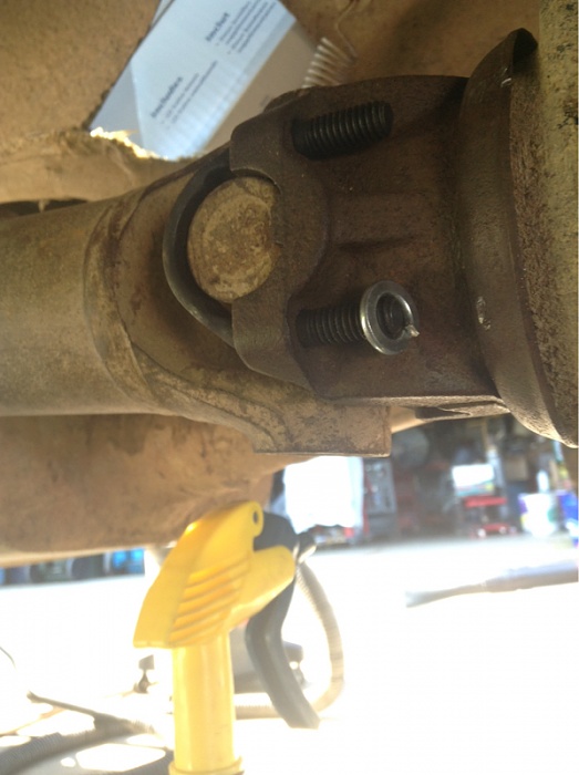 Driveshaft U-joint Strap Problem-image-1045839730.jpg