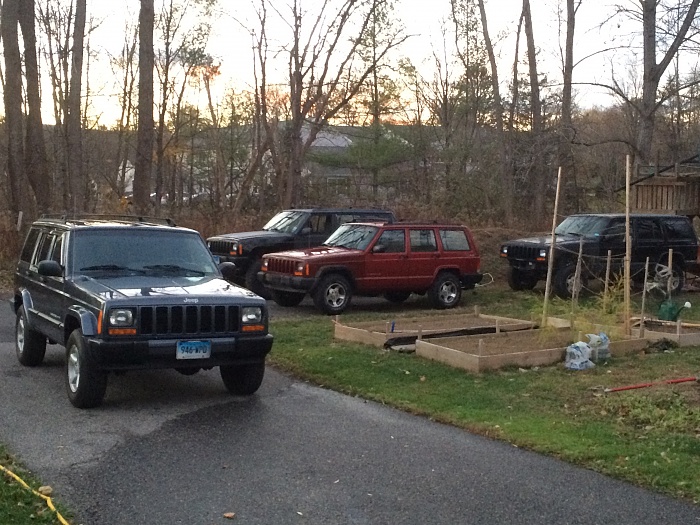 Your XJ Parked Next to a Stock Xj Picture Thread!-image.jpeg