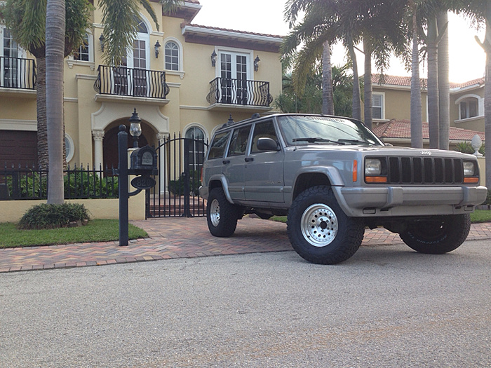 Front bumper or back bumper-image-2105532291.jpg
