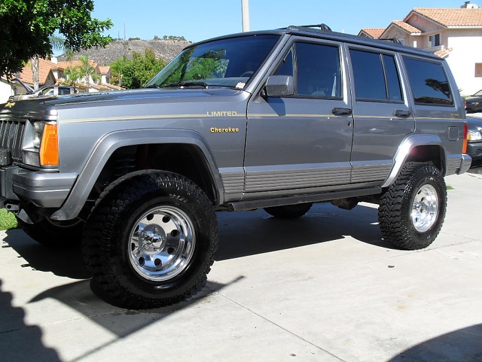 Backyard Flexing (small very small)-jeepee-004.jpg