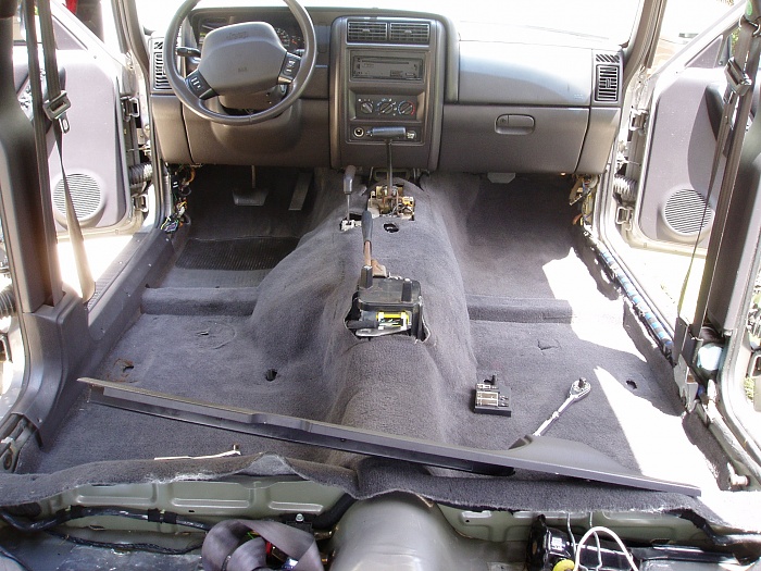 Post pictures of the interior of your XJ here.-p7140001.jpg