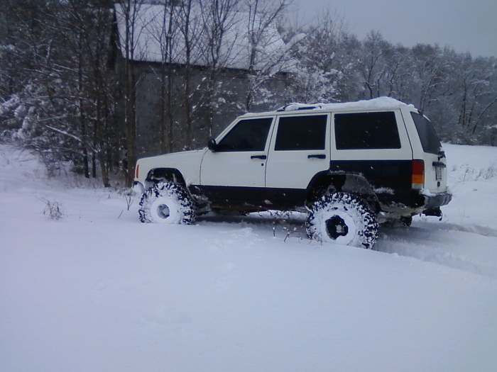 Pics of XJ in rare deep December NC snow-jeep-snow-010.jpg