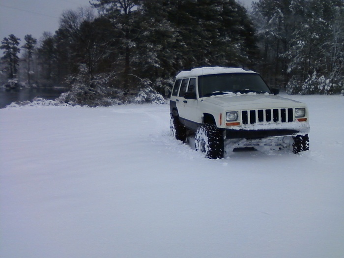 Pics of XJ in rare deep December NC snow-jeep-snow-014.jpg