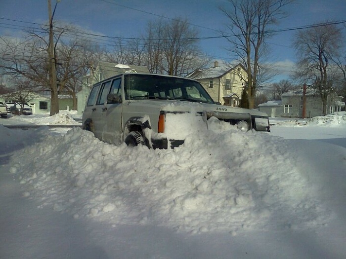 my jeep in a snow pile-jjeep.jpg