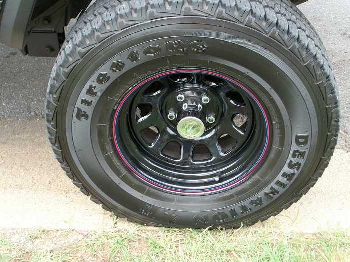 Raised White Letter tires or black wall tires Which do you prefer? On your cherokee?-jeep-yard-pics-8-8-10-002.jpg