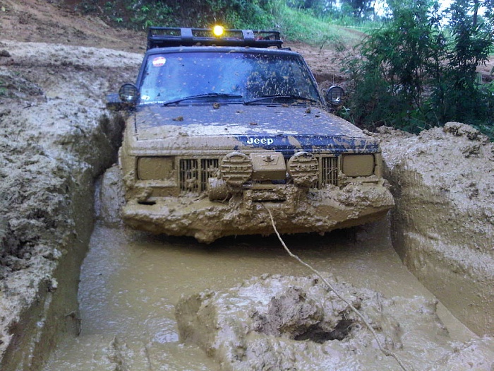 post the favorite picture of your jeep.-black-devil.jpg