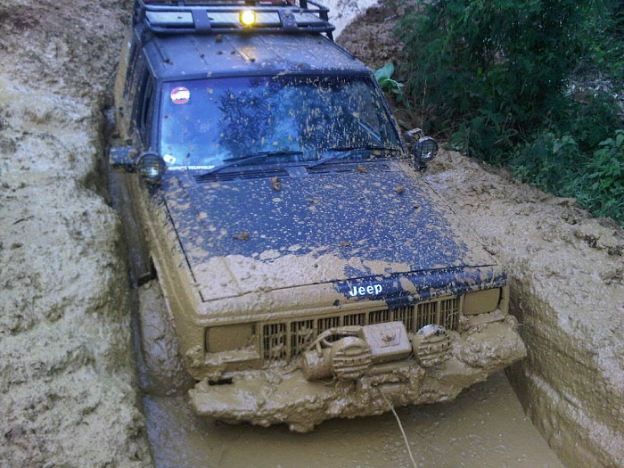 post the favorite picture of your jeep.-img00545-20110215-1737.jpg