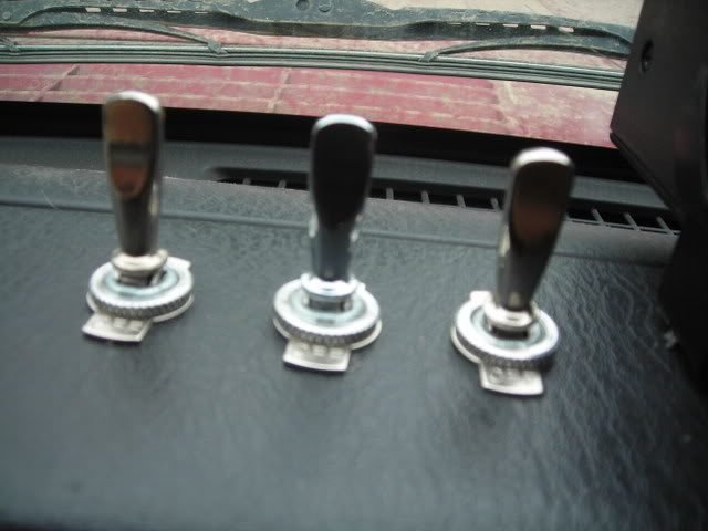 Name:  jeeptogglesandexhaust002.jpg
Views: 111
Size:  38.9 KB