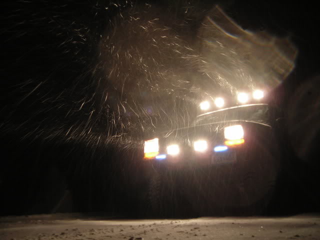 Name:  jeeplightsroofnewsnow060.jpg
Views: 28
Size:  31.8 KB
