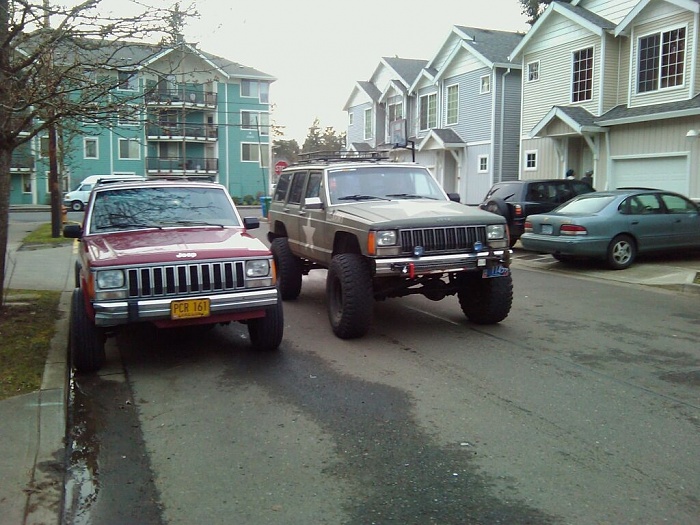 Your XJ Parked Next to a Stock Xj Picture Thread!-me-squeaks.jpg