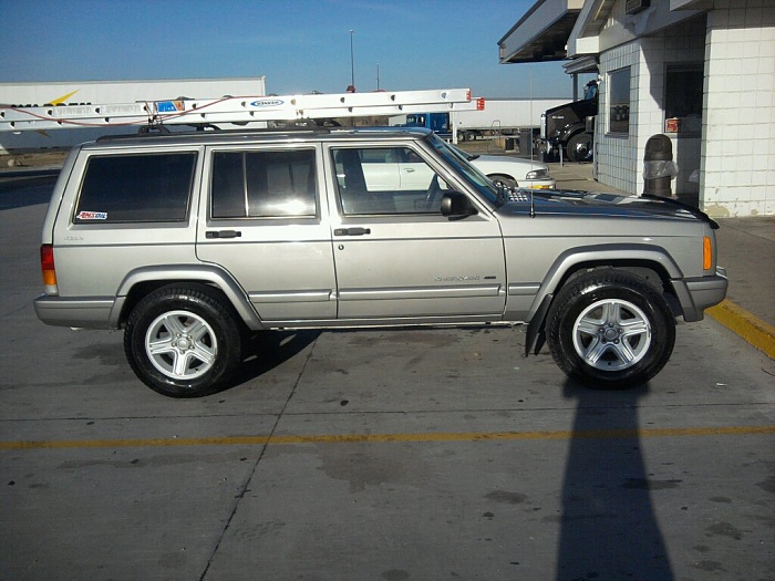Silver jeep thread-jeep-stock.jpg
