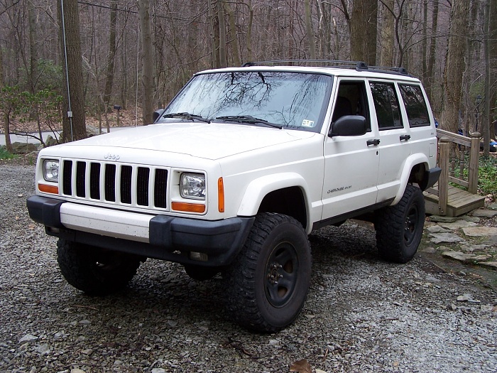 New wheels. Guess what? Not soft 8's-jeep-004.jpg
