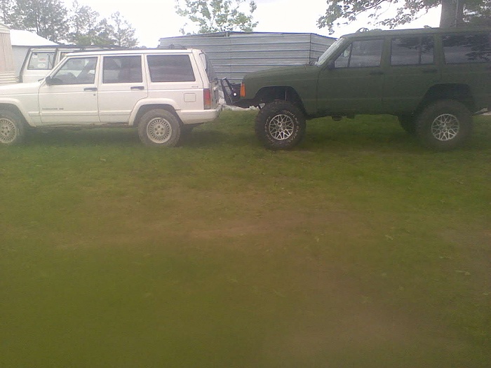 Your XJ Parked Next to a Stock Xj Picture Thread!-0427111123.jpg