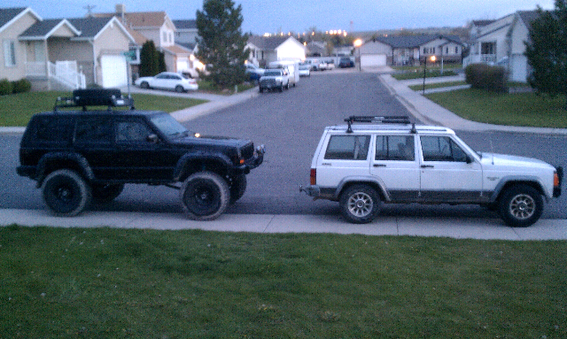 Your XJ Parked Next to a Stock Xj Picture Thread!-forumrunner_20110503_094715.jpg