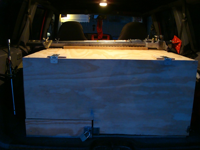 Cherokee storage compartments-dsc01492.jpg