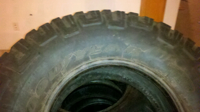 hummer tires?-forumrunner_20110615_001458.jpg