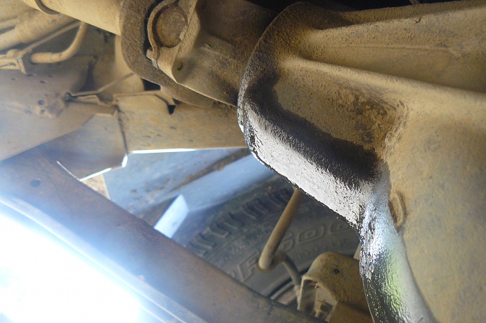 Front Drive shaft leaking?-p1060258.jpg