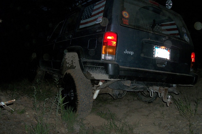a few pics-nite-wheelin.jpg