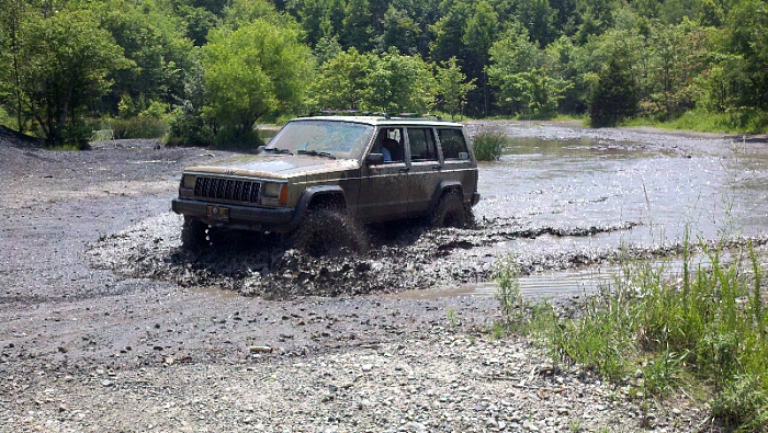 What kind of bumpers should i put on my xj-forumrunner_20110715_115936.jpg