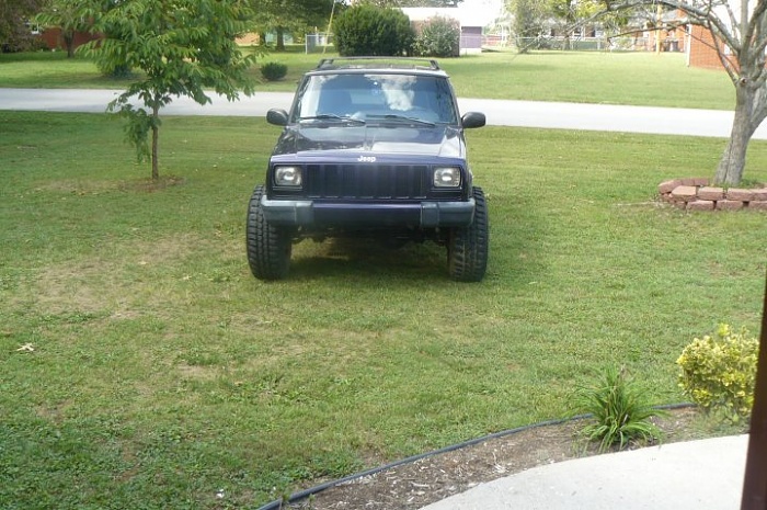 Before and After Of my jeep!-321635_188187894586444_100001857044416_416128_429214529_n.jpg
