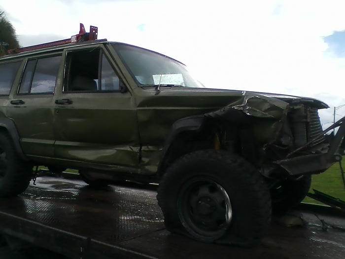 any hope for this fallen XJ?-carnage2.jpg