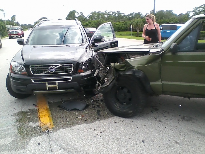 any hope for this fallen XJ?-carnage6.jpg
